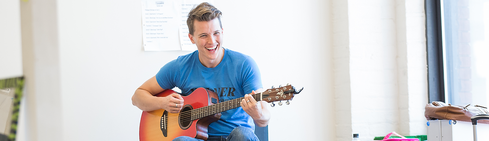 DaveThomasBrownGuitar.png